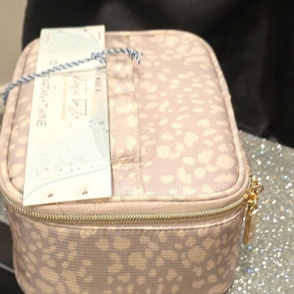 Tartan & Twine Leopord Beige Cosmetic Box - Picture 9 of 9